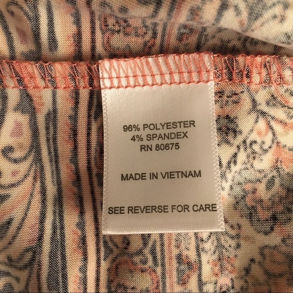 NWT Roz&Ali v neck open shoulder blouse - Picture 7 of 7